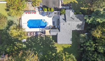28 W Park Ave, Belford, NJ 07718