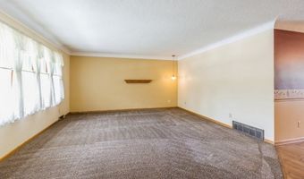 809 SE Sherman Dr, Ankeny, IA 50021