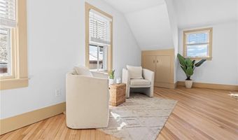 18 Barney St 3, Newport, RI 02840