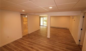 275 Boston Neck Rd, Narragansett, RI 02882