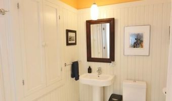 15 McKinley St, Bangor, ME 04401