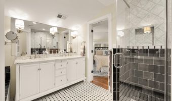 811 26TH Pl S, Arlington, VA 22202