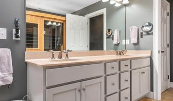 45 Eleanors Way, Brentwood, NH 03833