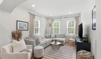 243 Maple Ave, Barrington, RI 02806