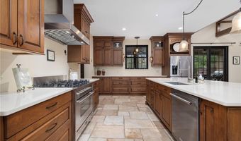 19 Blacksburt Ct, North Kingstown, RI 02874