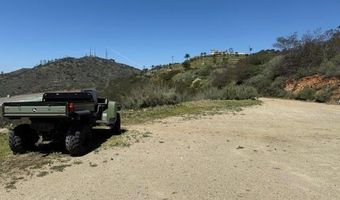 121 Avo Dr, Fallbrook, CA 92028