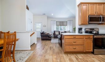62 Sarah Ct, Amityville, NY 11701