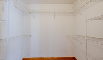 29 Lorenzo Ct, Aberdeen, NJ 07747