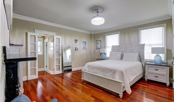 35 Pelham St A, Newport, RI 02840