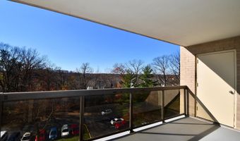 307 YOAKUM Pkwy 606, Alexandria, VA 22304