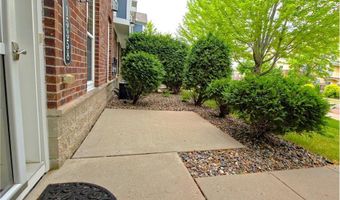 15358 Founders Ln 102, Apple Valley, MN 55124