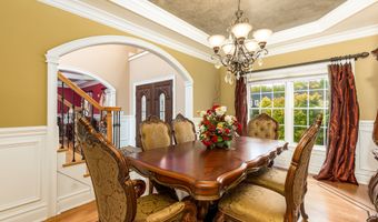 6 Congress Dr, Cromwell, CT 06416