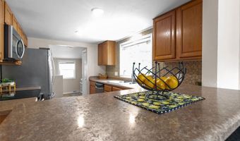 1631 N WILMER St, Appleton, WI 54911