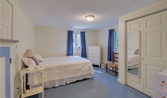 47 Wake Robin Trl, Narragansett, RI 02874