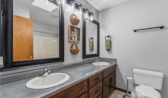 1203 22nd Ave SW, Austin, MN 55912