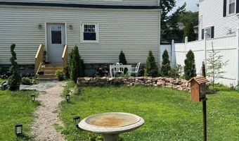 76 Vernon St, Bangor, ME 04401