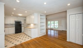 119 Smith Dr, Ballwin, MO 63011