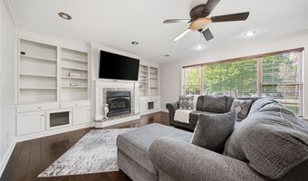 734 Knollwood Dr, Ashtabula, OH 44004