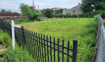 66 Clarence St, Bridgeport, CT 06608