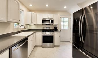 7208 EARLY St, Annandale, VA 22003