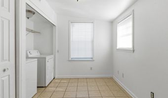 520 Bookter St, Bay St. Louis, MS 39520