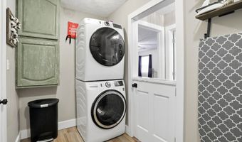 232 Charing Cross Rd, Indianapolis, IN 46217