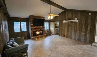 813 W 4th St, Bicknell, IN 47512
