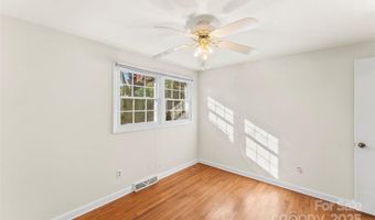 14 Morgan Blvd, Asheville, NC 28704