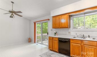 2 Oak Grove Rd, Arden, NC 28704