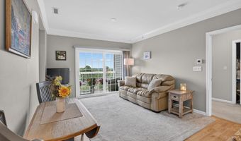 1 Francis Dr 405, Andover, MA 01810