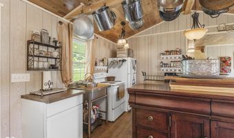 4492 E Tulip Rd, Bloomfield, IN 47424