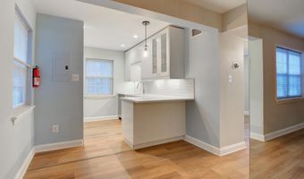 2100 N SCOTT St 101, Arlington, VA 22209