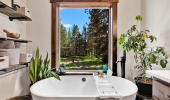 300 E SEASONS Rd, Athol, ID 83801