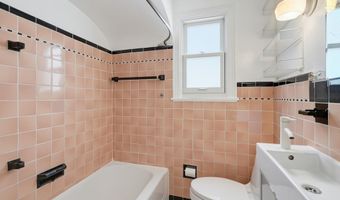 102 Marvin Ave, Akron, OH 44302