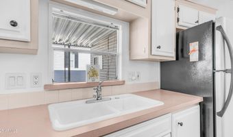 181 MINESHAFT Dr, Apache Junction, AZ 85119