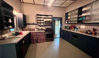 1421 Hendrix St, Altus, AR 72821