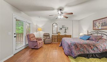 12 Hoyer Ln, Bella Vista, AR 72714