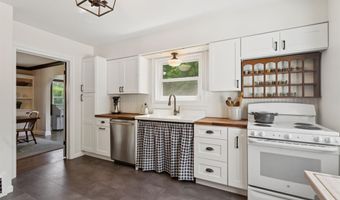 3207 WINNEGAMIE Dr, Appleton, WI 54914