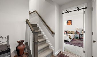 2824 Ridington Rd, Ann Arbor, MI 48105