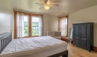 286 Carter St, Barnet, VT 05821