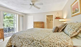 18 Caddy Rock Rd C, North Kingstown, RI 02852