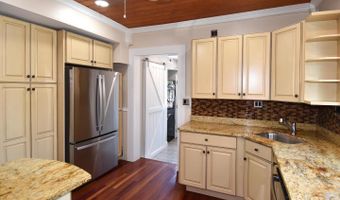518 N PATRICK St, Alexandria, VA 22314