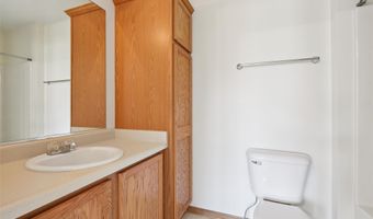 2100 Meadow Chase Ln 607, Des Moines, IA 50320