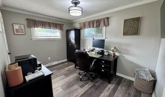 34 Venus Dr, Albany, NY 12211