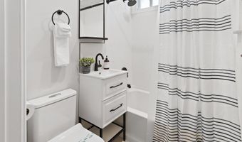 102 S Ocean Ave, Atlantic City, NJ 08401