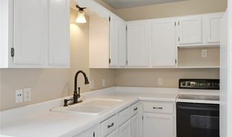 2515 SE 4th St, Bentonville, AR 72712