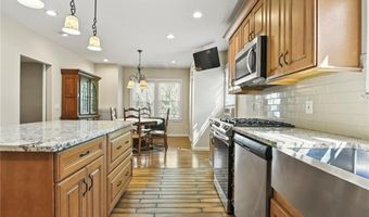 194 Gould Ave, Warwick, RI 02888