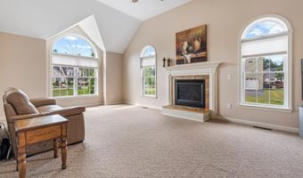 179 Windsor Dr, Auburn, NH 03032