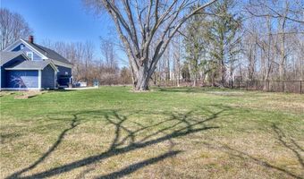 499 Seven Mile Rd, Cranston, RI 02831