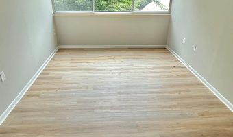 4360 IVYMOUNT Ct 28, Annandale, VA 22003